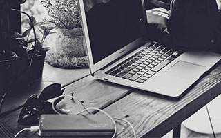 意甲知名媒体人：米兰俱乐部找合适的后卫不容易，到现在为止还在观望